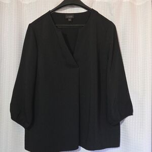 J.Jill Wearever Black Pleat Front V-Neck  Top 3/4 Sleeve Relax Fit Comfy